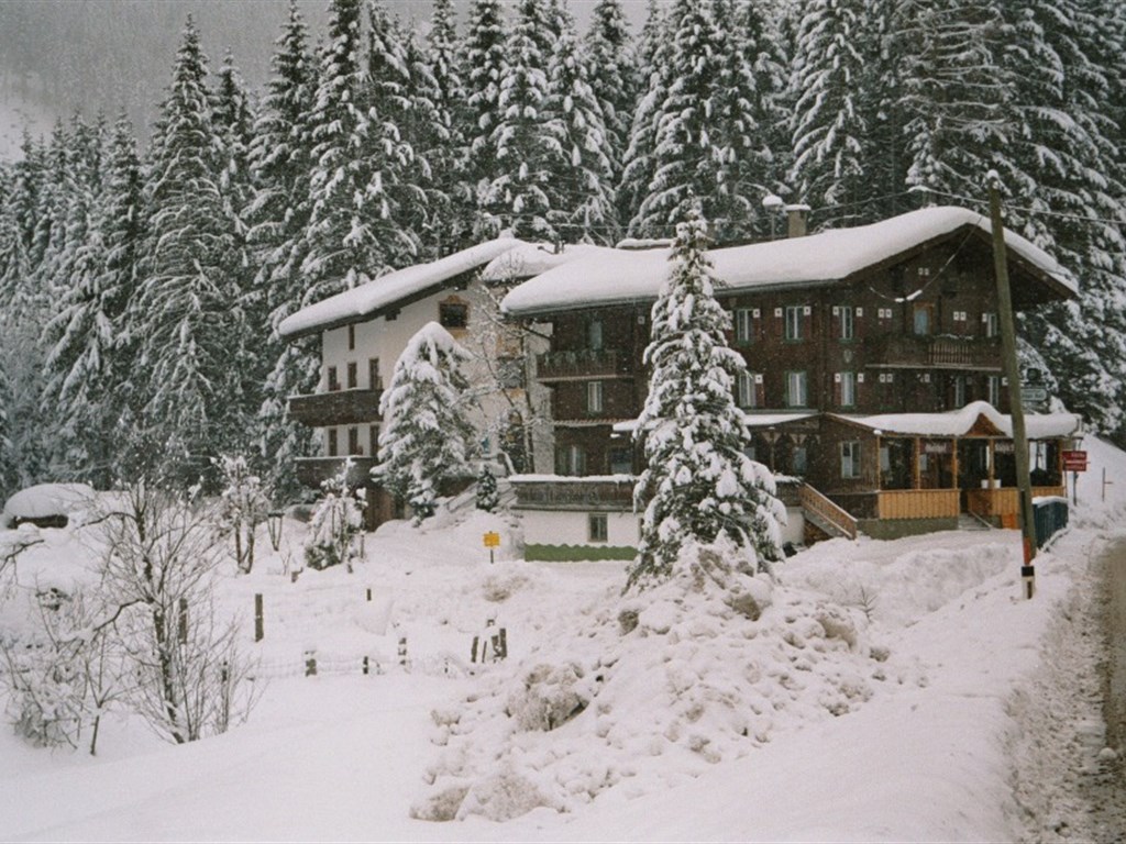 Zillertal Arena + Hochzillertal + Zillertal 3000 + Hintertux – Gasthaus Kühle Rast
