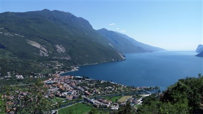 Lago di Garda - sever, Monte Baldo a Tremalzo