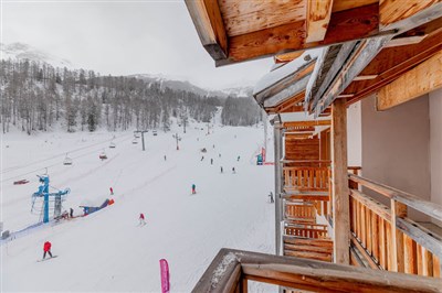 Les Orres – Les Terrasses du Soleil d'Or, Le Parc des Airelles - pohled z balkonu rezidence Le parc des Airelles