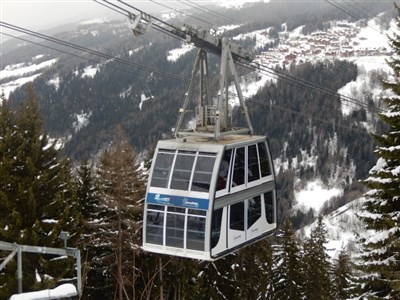 Les Arcs/Vallandry – Paradiski – no name rezidence - Vanoise Express spojující Les Arcs a La Plagne - dvojpatrová kabina