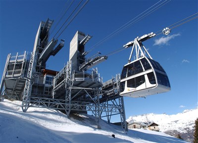 Les Arcs/Vallandry – Paradiski – no name rezidence - Vanoise Express spojující Les Arcs a La Plagne - dvojpatrová kabina