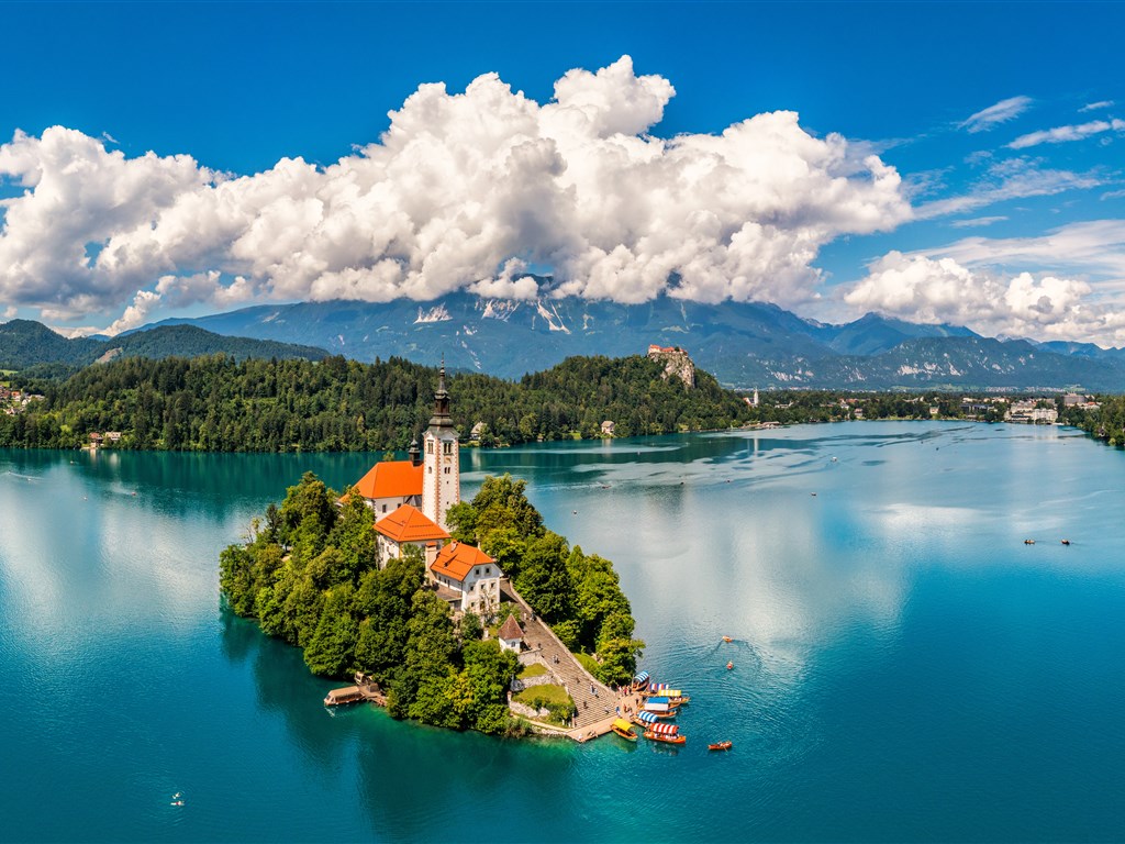 Julské Alpy a SlovinskJulské Alpy a Jadrano