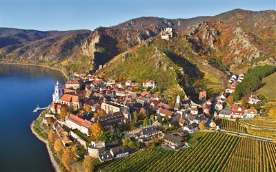 Údolí Wachau z Kremsu do Melku