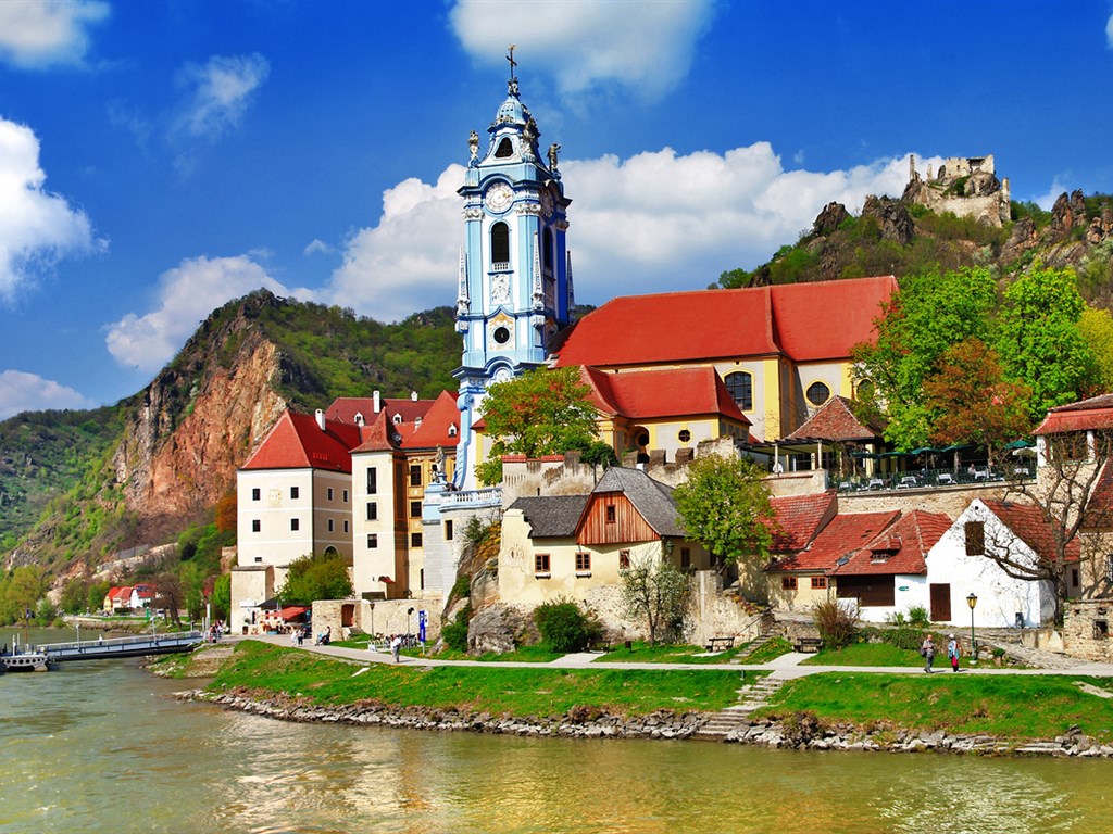 Údolí Wachau z Kremsu do Melku